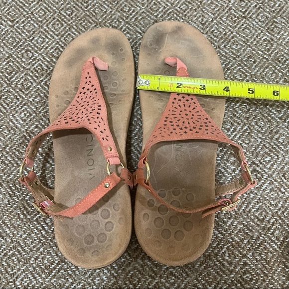 Vionic Kirra T Strap Thong Sandal Coral Laser Cut Suede Sz ?? 10’ Long Comfy - Picture 7 of 7